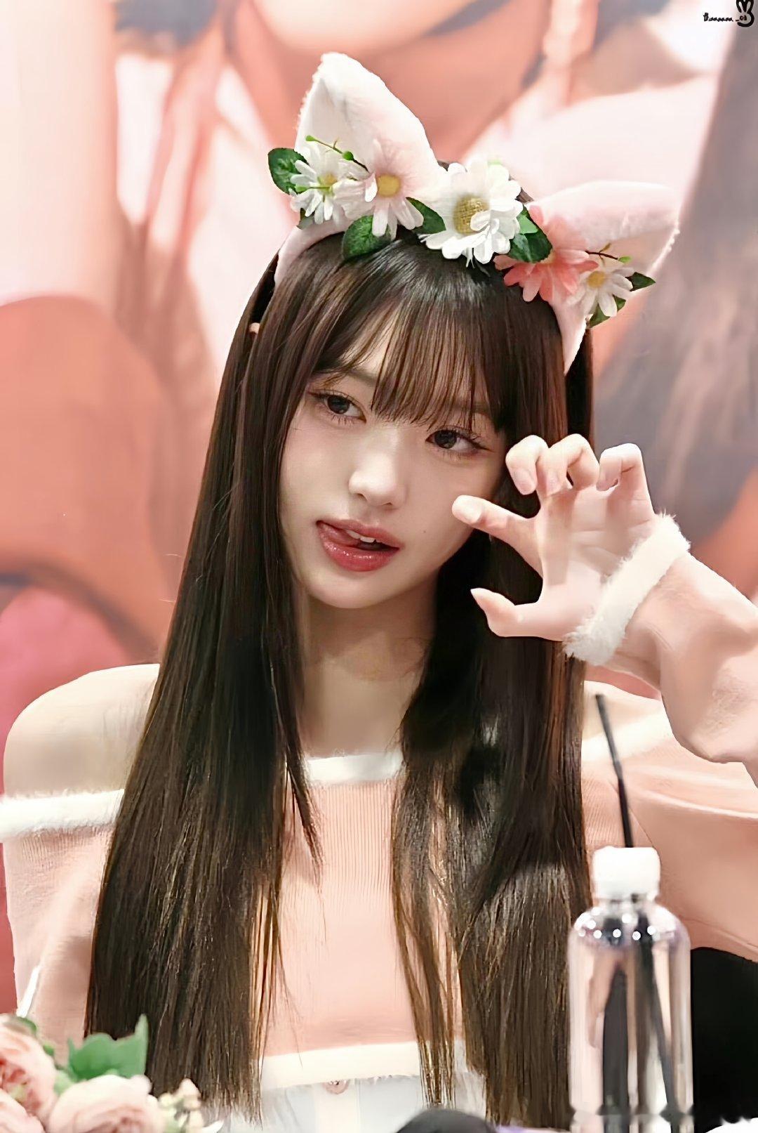 #张元英[超话]# zyy#张元英# 
姐姐你轻点美，我已经爱的无可救药了[抱一抱]
​
