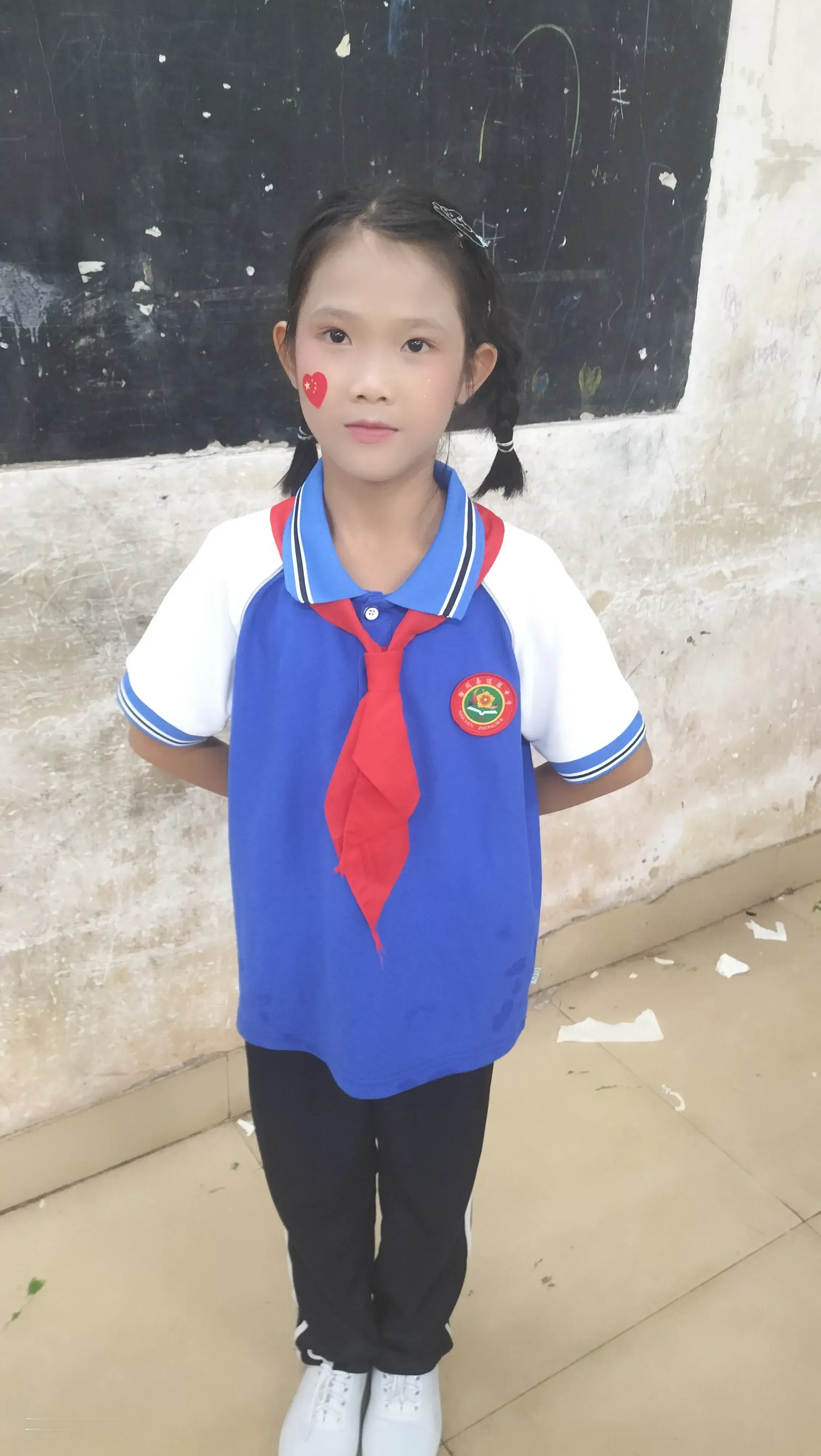 可以发一下你拍摄的美的照片吗 给大家分享几张我心中的美照！ 卡拉·德尔...