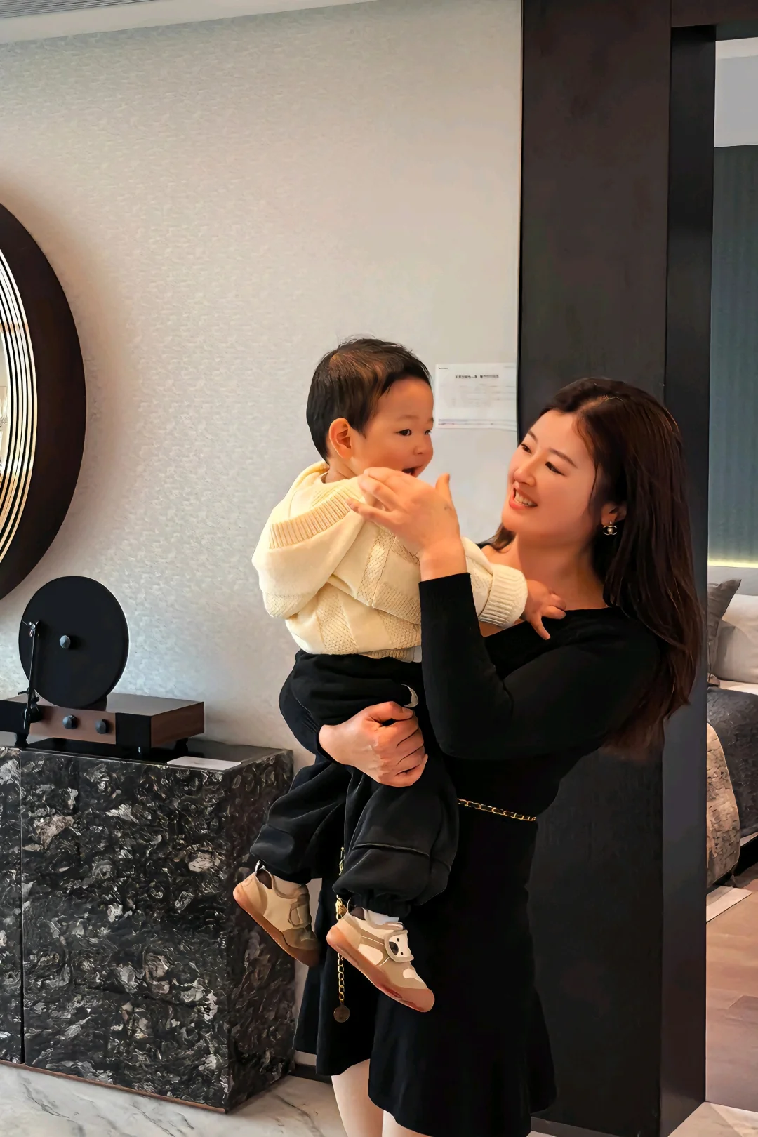 再没进展我都要忘记了！但我绝不会忘她的脸