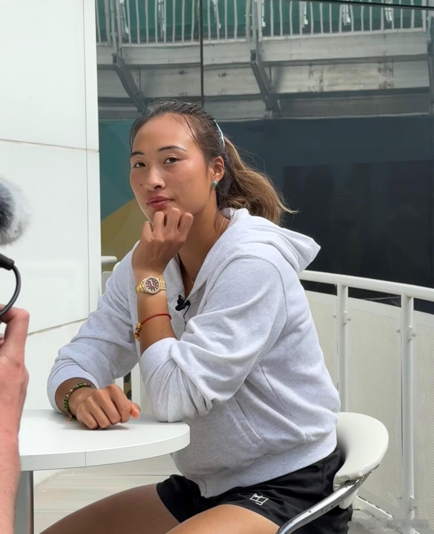 诺丁汉｜🇨🇳郑钦文赛前采访  🎙️记者：罗马站之后遭遇了几场失利...