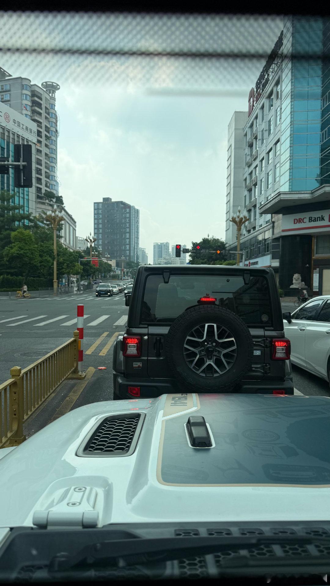 感谢大家一直以来对我的包容和支持，今天晚上24点起，我为粉丝申请了高速公路免费7天，粉丝们可以随便使用，不要问花了多少钱，那不重要，粉丝们开心就好 ​