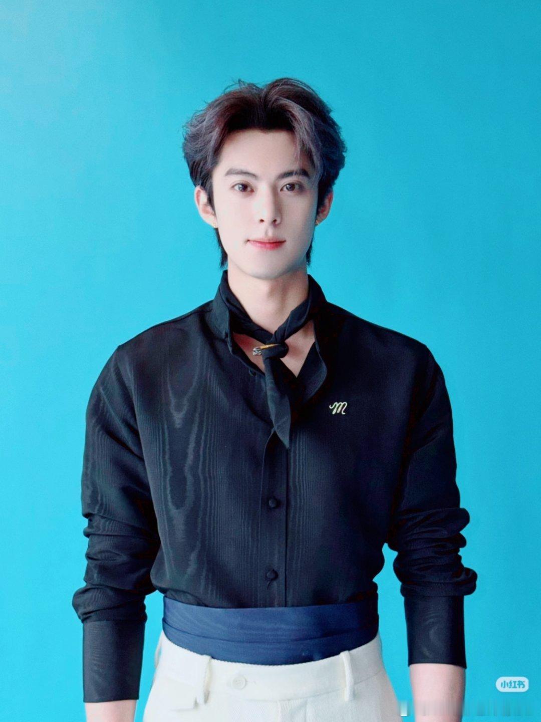 #王鹤棣[超话]# 以后请多发，至少能减轻一点思念 ​