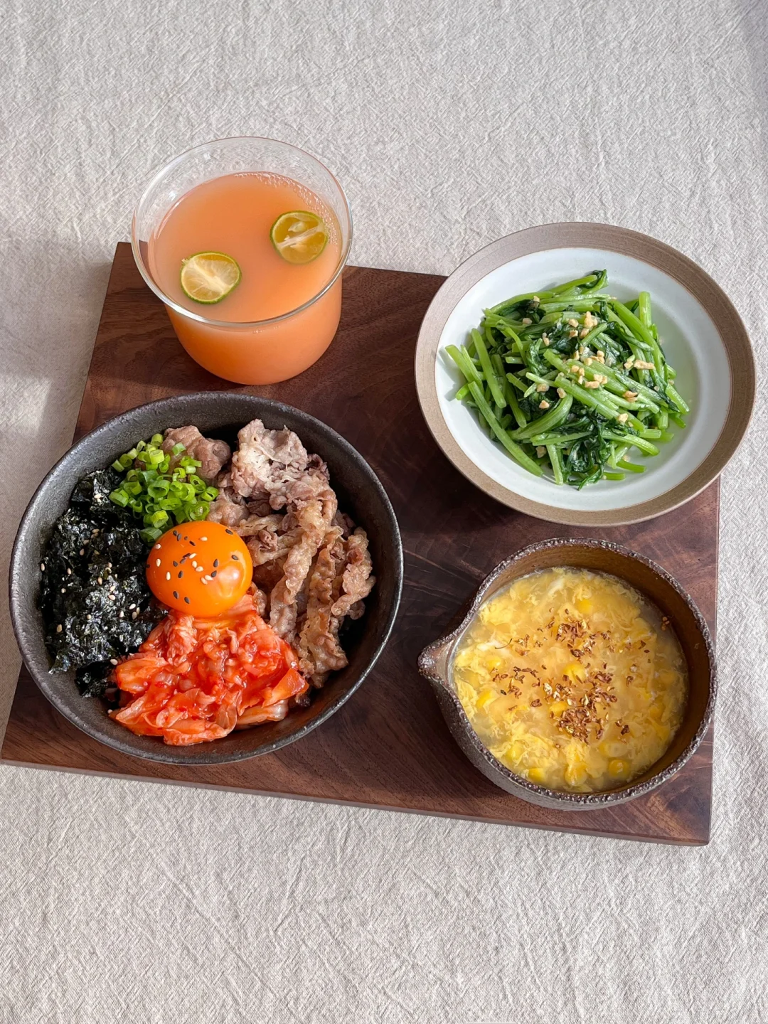 我们吃的食材丰富一点 调味简单一点