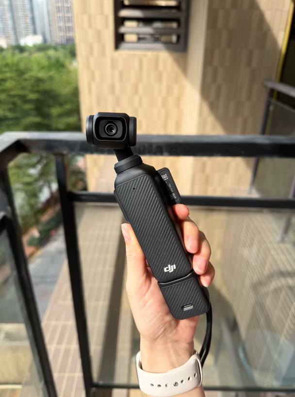 大疆Vlog相机，该买3还是4啊？