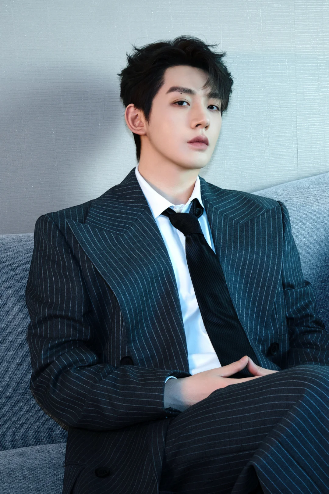 给邓为化的斯文感妆容