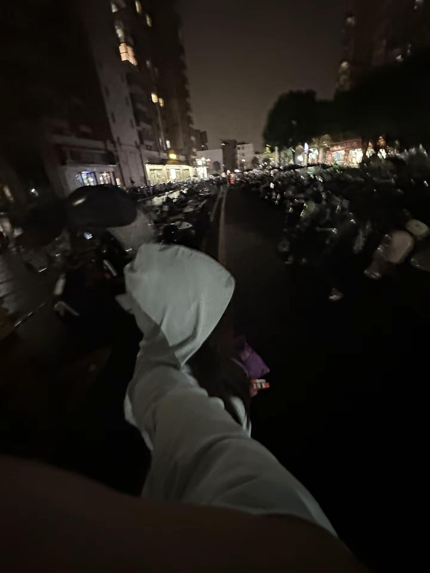 妳的城市下雨了嗎 我是說 我想你了。汪苏泷 雨天 下雨天 下雨