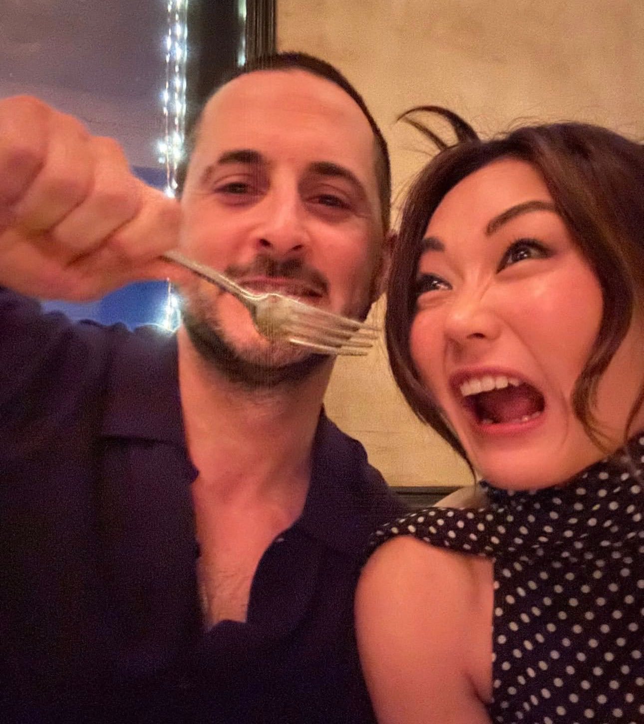 福原凯伦发文和搭档托默・卡蓬正式道别。 “永远的喜法组合🥖🫶🥽”...