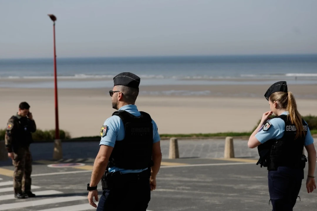 法国赴英偷渡船发生海难，致4人死亡38人获