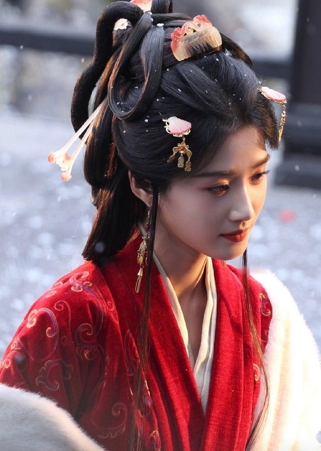 我去美晕了卢昱晓。。琉璃眼珠 ​