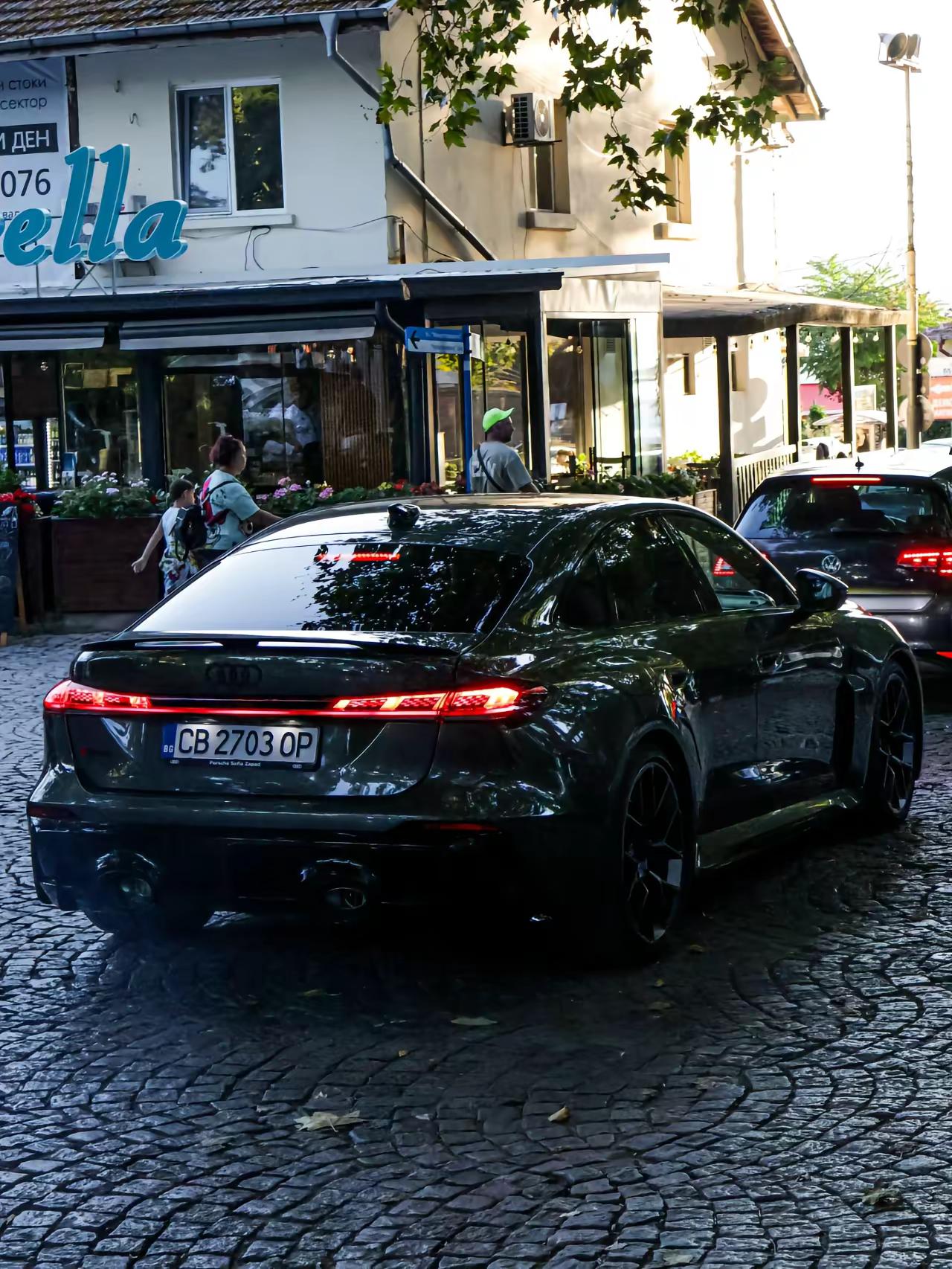 NEW RS5 B10。带劲啊...奥迪 性能车 quattro dou是好车