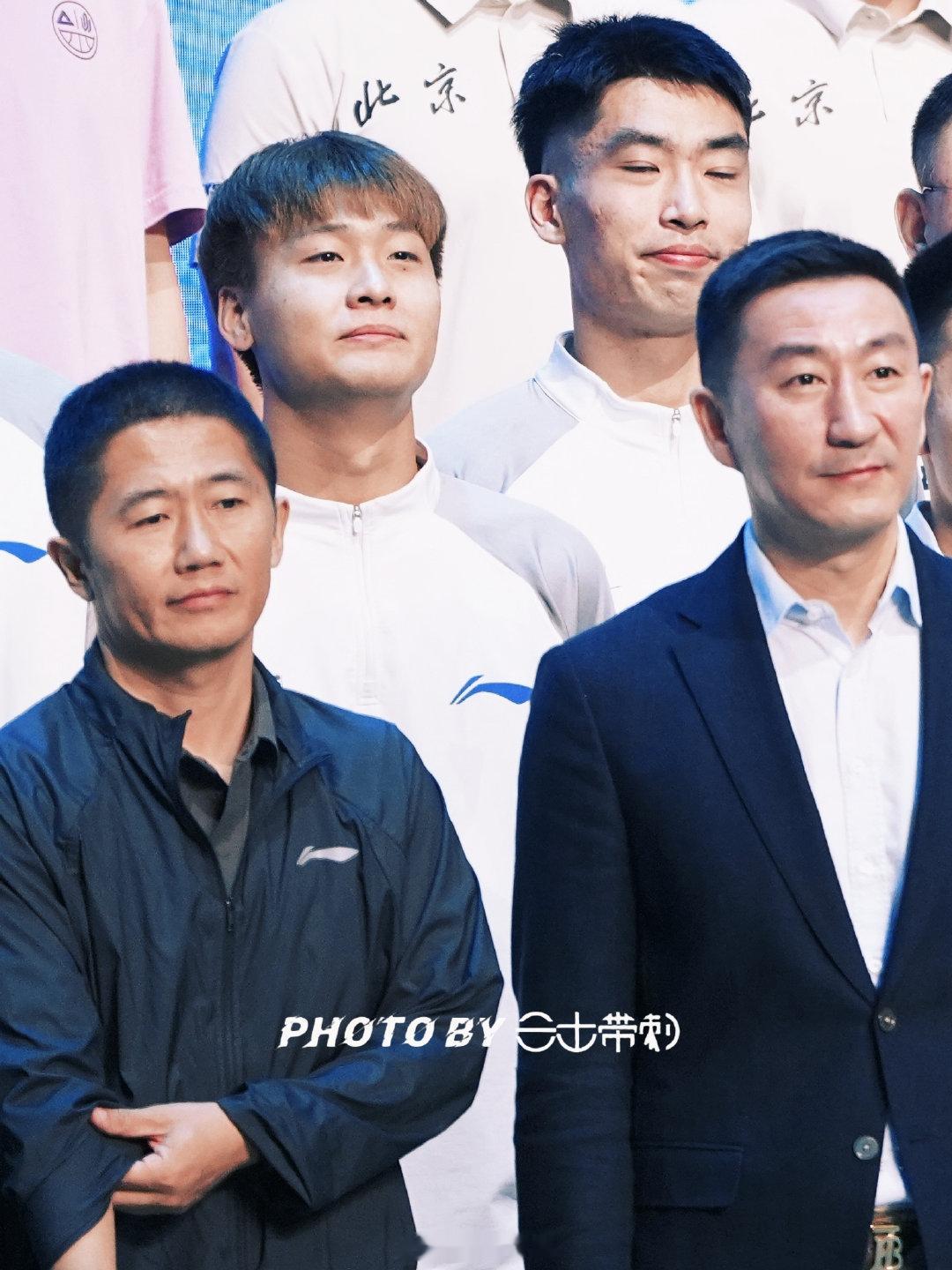 #cba##赵睿[超话]# 

10月第一天，发一个10号球员！ ​