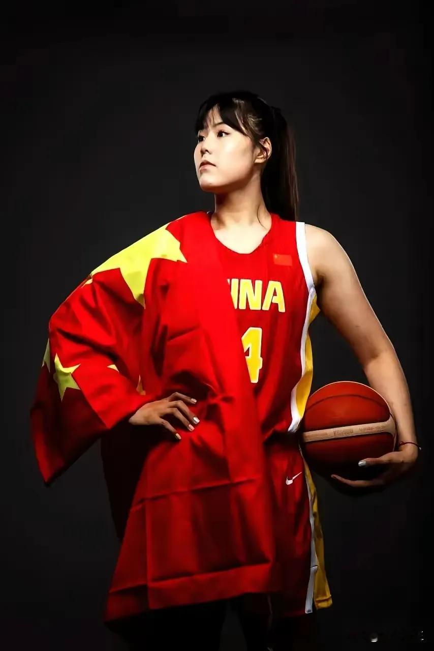 🔥【曝中国女篮隐形富豪！25岁女神低调拥8位数身家 欧洲联赛再吸金】...