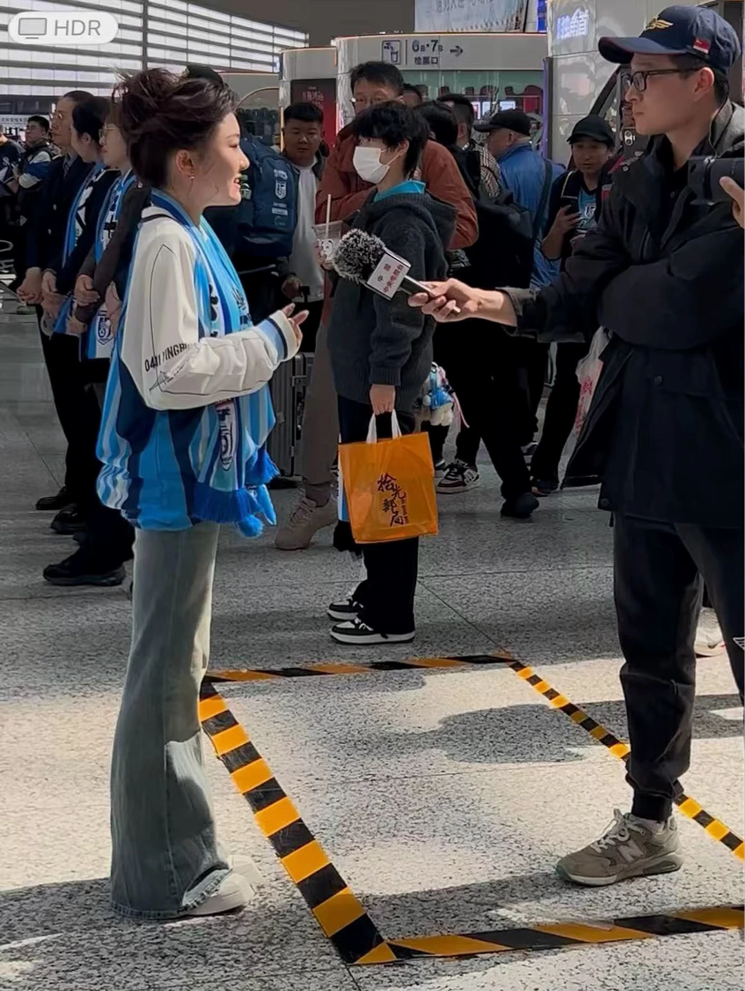 捕捉一只认真脸大头颖颖！！！！！！嘻嘻🎤