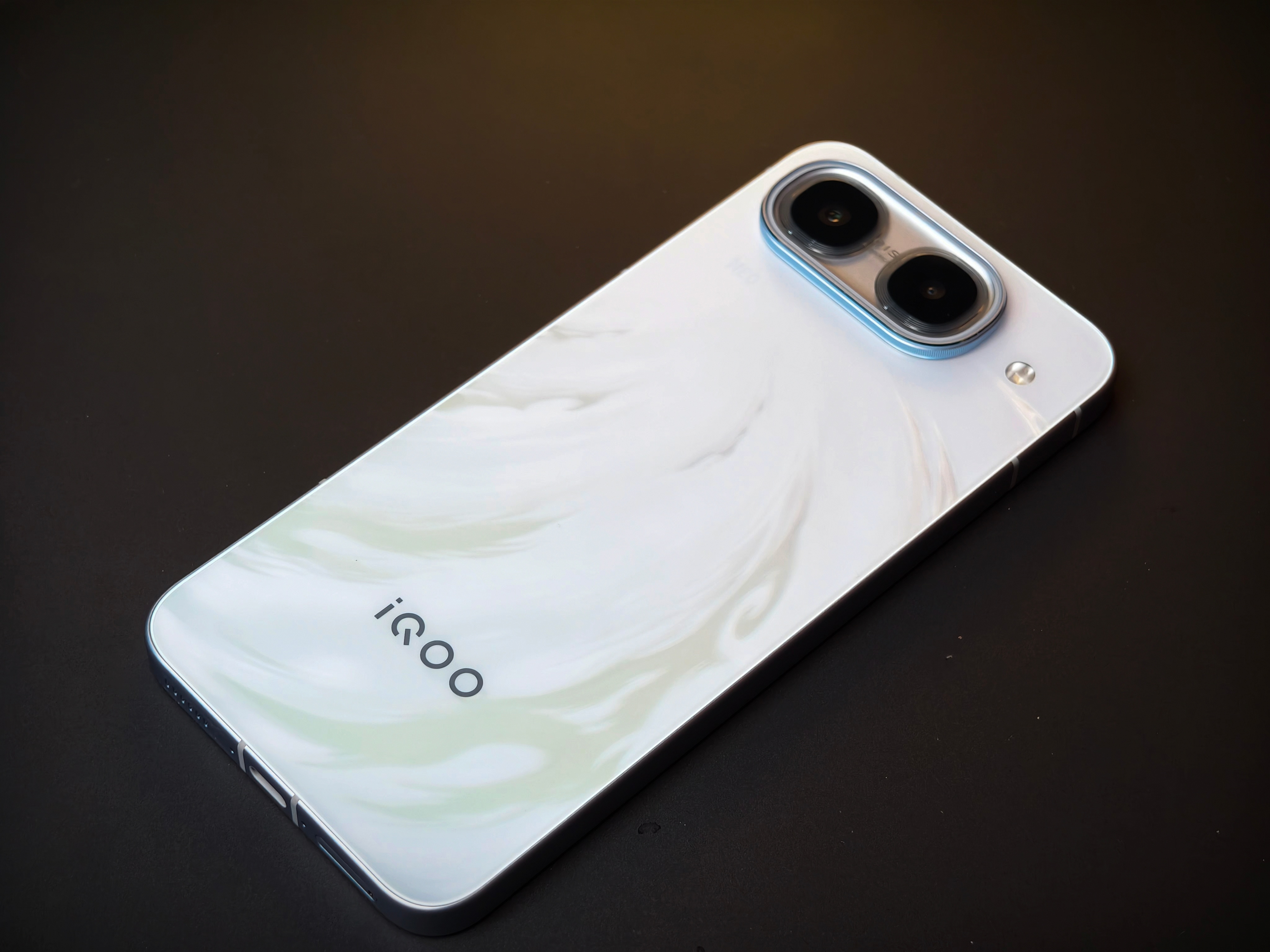 看看今晚iQOO Neo11 至尊版和iQOO Z11S两台新机 ​