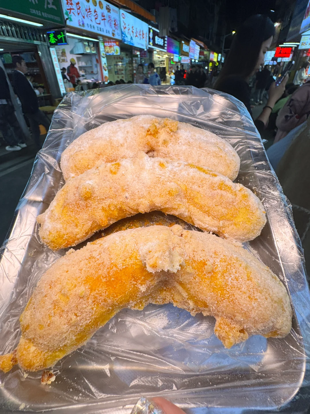 刚到南昌‼️先来珠宝街炫3️⃣根炸香蕉🍌