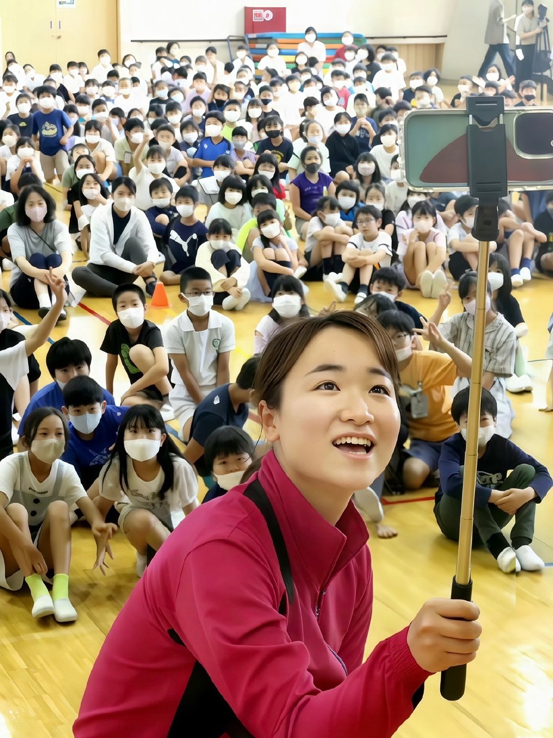 #日本女乒主力席位竞争有多大#伊藤拿过奥运会的混双金牌，成绩可以的。25岁做什么都不晚，希望退役的运动员们能开启新的顺利的美好的人生阶段[兔子] ​