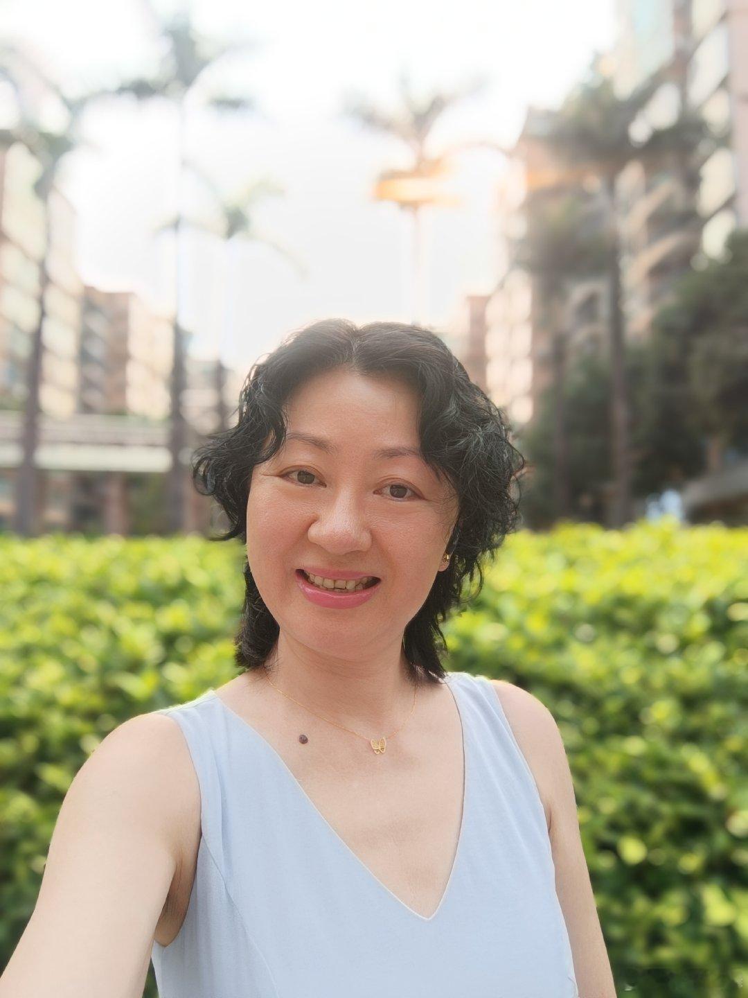 今晚天对我说，买辆车吧～
我笑了，给我与郑生联系了？
天说，是的～
我说买什么车？宾利？
天说不是，我说奥迪？
天说，是的～
郑生听到后，笑着说，准备一辆最豪华的奥迪给你～
我说，好的～谢谢郑生！
计划9月28日周一，郑生会到广州与我会面～
静待好消息～ ​