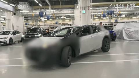 哥们儿做个下一代卡罗拉的测试车，图片的码打得像他们家乡的A片一样。不想...