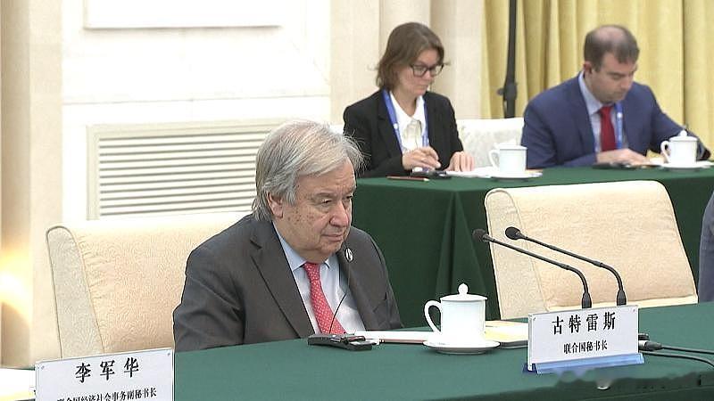 这是联合国秘书长古特雷斯在2026年9月3日世界气象组织的官方公报中发出的明确警告，核心背景是当前已确认出现的厄尔尼诺事件将在数月内发展为‌超强厄尔尼诺‌，全球极端天气风险正处于急剧上升的高危阶段。

🌍 核心背景与权威依据
官方发布主体‌：世界气象组织2026年9月3日发布公报，联合国秘书长古特雷