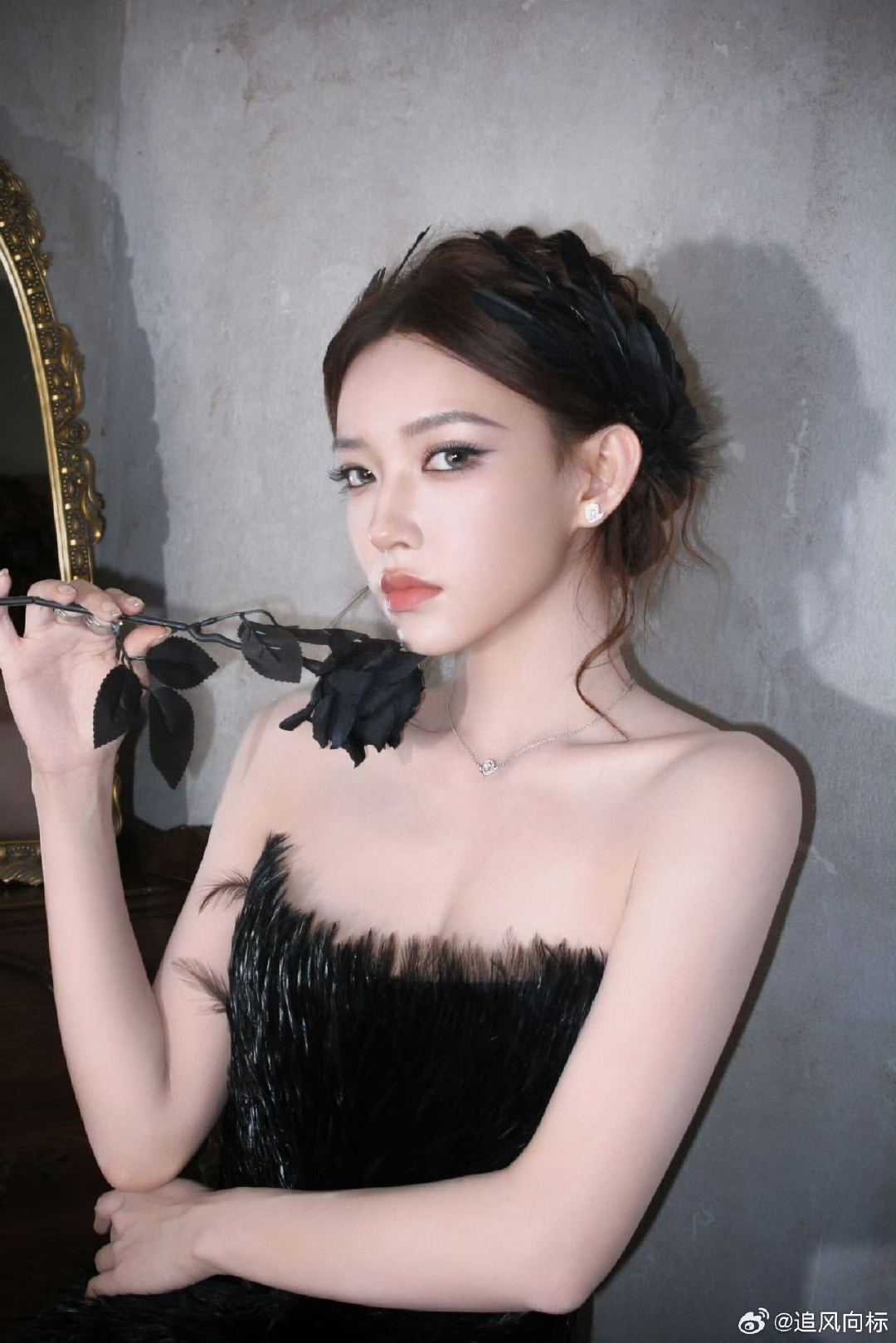 #程潇别笑你也过不了第二关# 程潇这波太圈粉了，玩游戏比谁都认真，最后卡在第二关的样子，又心疼又好笑，这游戏难度也太离谱了，难怪没人过。 ​