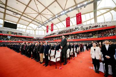 交大130岁生日快乐！姚明好高！