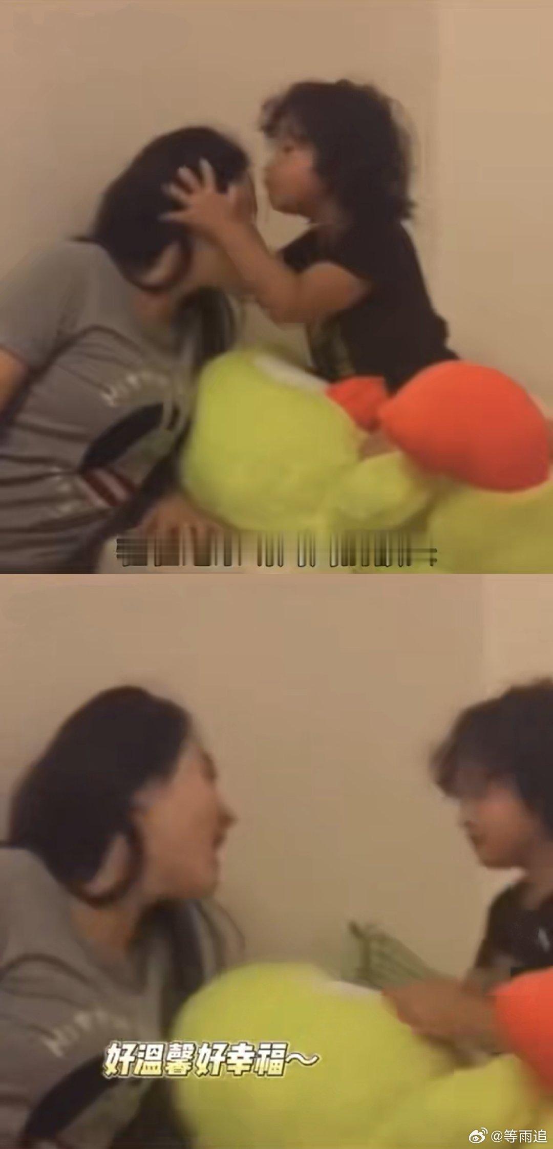 #邹市明想拥有冉莹颖一样的妈妈##邹市明说当冉莹颖的儿子很幸福# 这是什么神仙家庭！邹市明感慨当冉莹颖的孩子很幸福，想拥有她这样的妈妈。赛场有输赢，但家人之间的陪伴与守护永远不会缺席。 ​