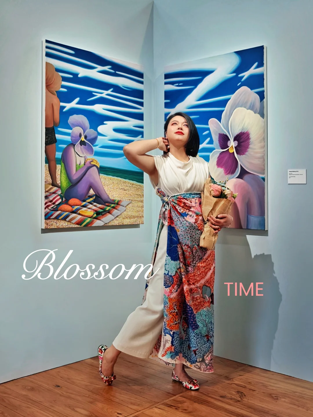 在外滩文艺复兴大楼中，坠入繁花绽放的世界