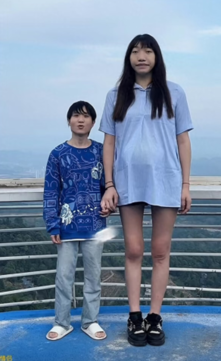 网红小玥去世，男友发讣告