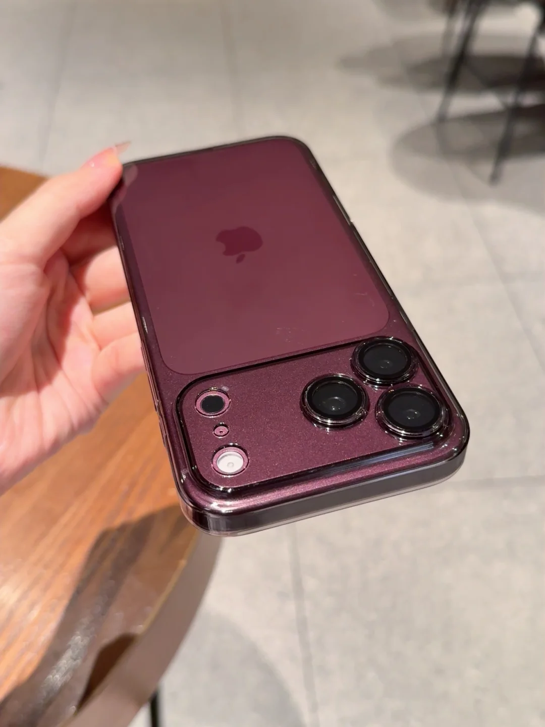 iPhone18pro跟我的灰色高透壳好搭～