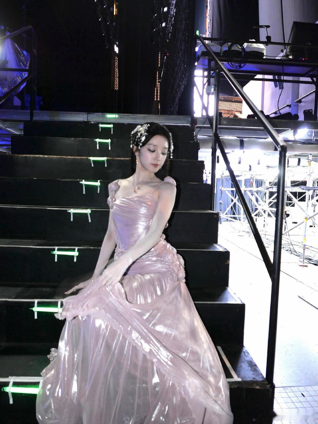#宋雨琦[超话]##超星动告白信箱##宋雨琦未来可期# 💜💗💙❤️ ​