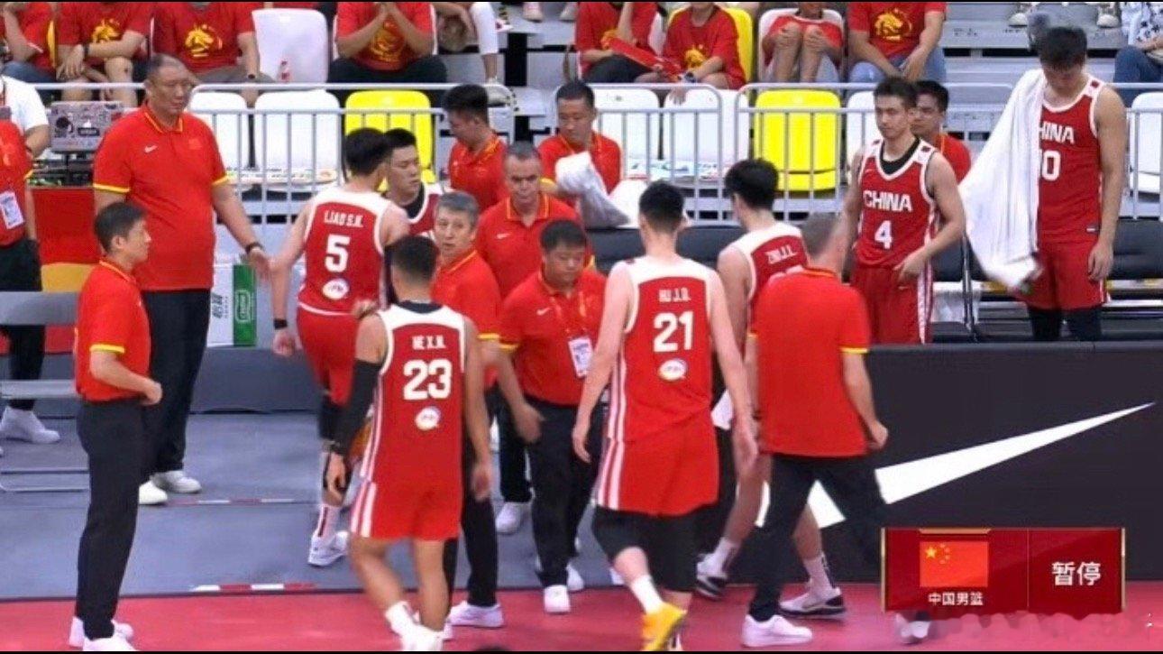 中国男篮不敌新西兰三队换个思路，这几场热身赛焦泊乔表现出色，其根本原因...