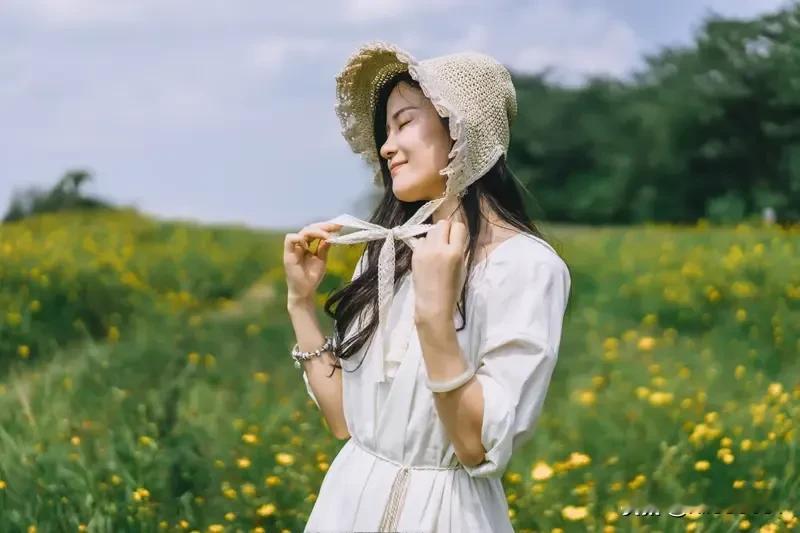 她们生活简单纯粹，没有复杂社交，让人感觉清爽