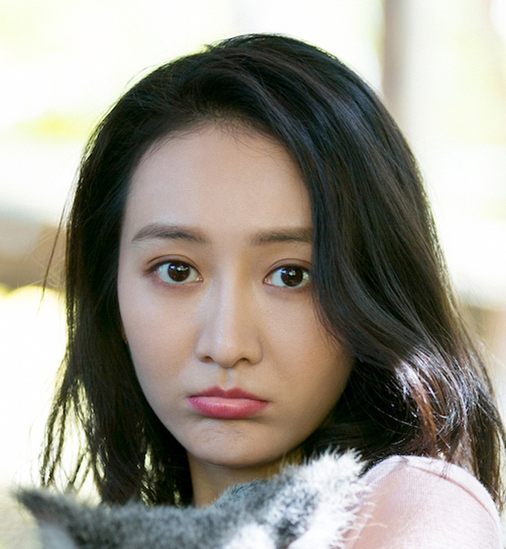 我超喜欢王鸥！她那高冷御姐范简直太绝了，每次看到她的写真照，都被她高贵...