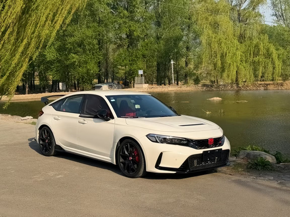 当年加价8万的FL5思域Type R，如今库存33万