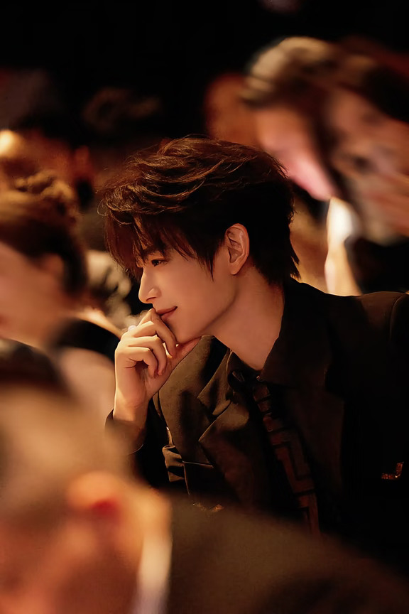 📸拍了拍贵公子丁禹兮✖️ 𝐕𝐄𝐑𝐒𝐀𝐂𝐄