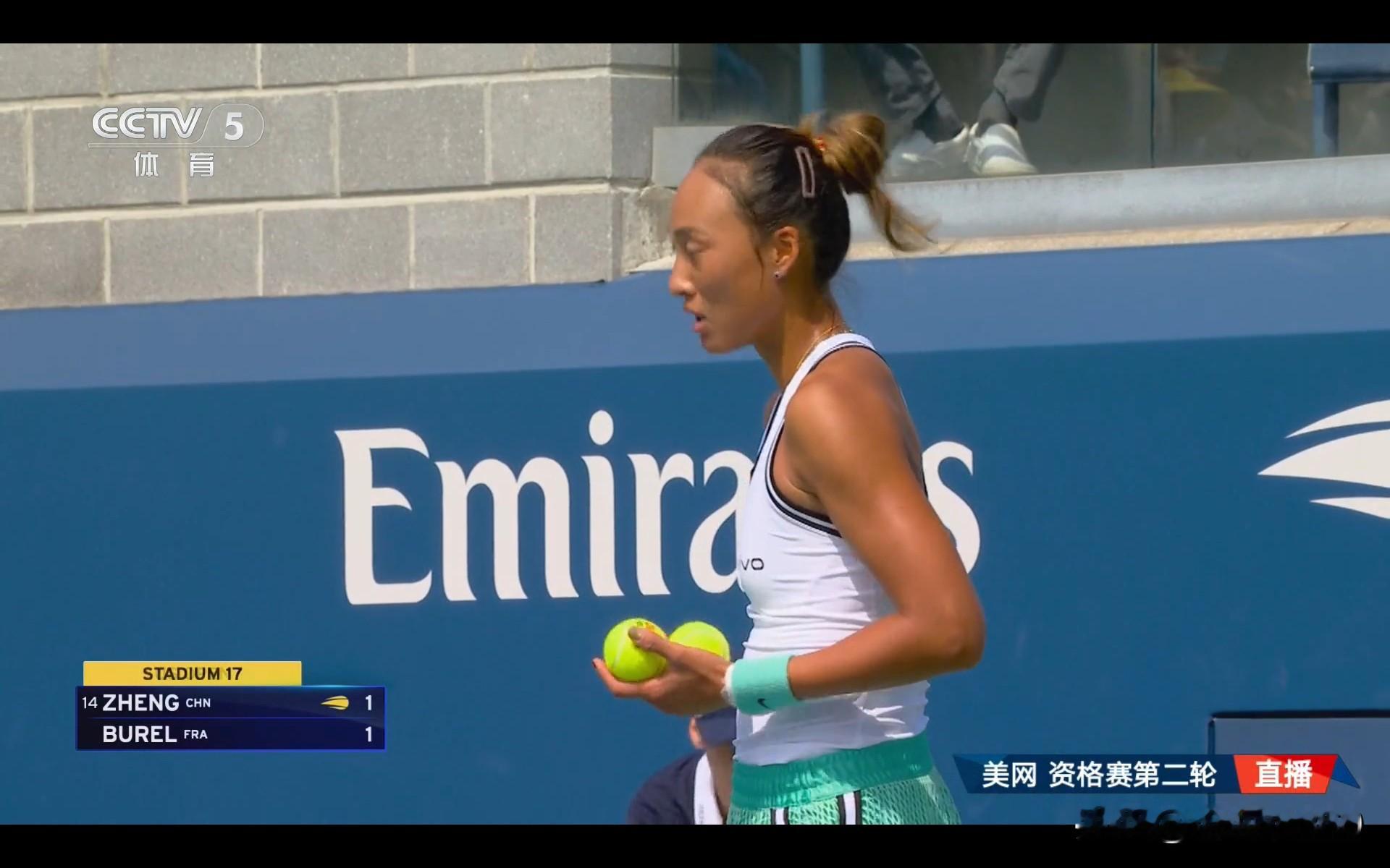 郑钦文晋级美网女单资格赛决胜轮昨晚今晨伪比赛，郑钦文以2:0战胜了比雷尔，晋级资格赛决胜轮。加油！郑钦文背影杀