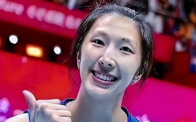 这回日媒彻底坐不住了！随着女排亚锦赛淘汰赛格局出炉，中国女排抽到相对轻松的上半区、晋级阻力极小，而日本女排却陷入苦战内耗的下半区，这让日本媒体彻底心生不满。
 
天津举办的2026年女排亚锦赛上，小组赛刚一收官，这出场外戏码可比场上精彩多了！原本在赛前叫嚣着要一路碾压夺冠的日本女排，这次直接被咱中国
