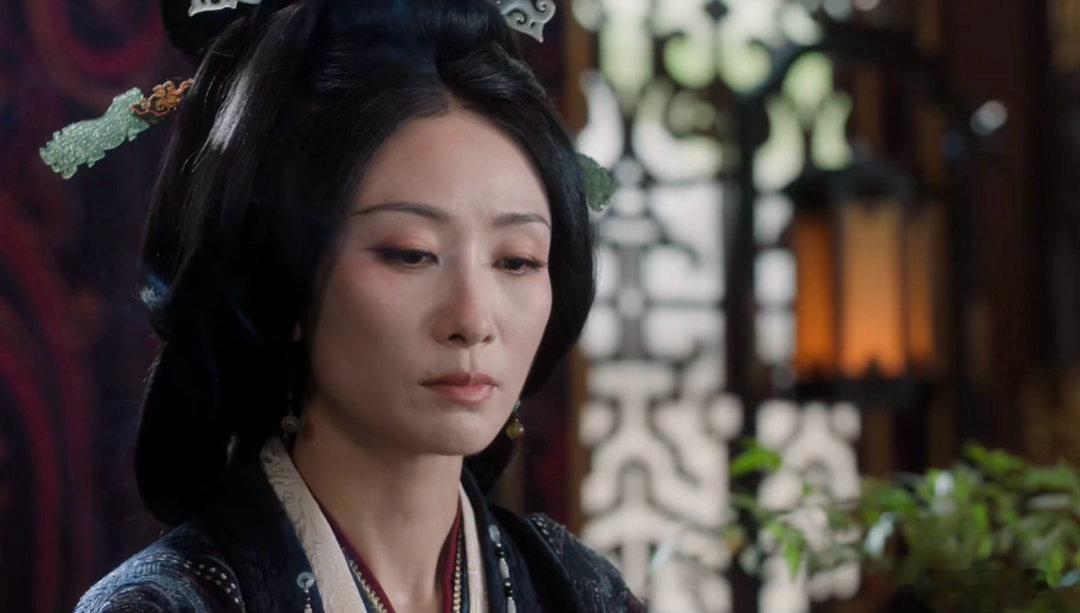 何元姬哭到颤抖那段我跟着破防了！她一直仰望的姑母变成了最陌生的人，郑雅...