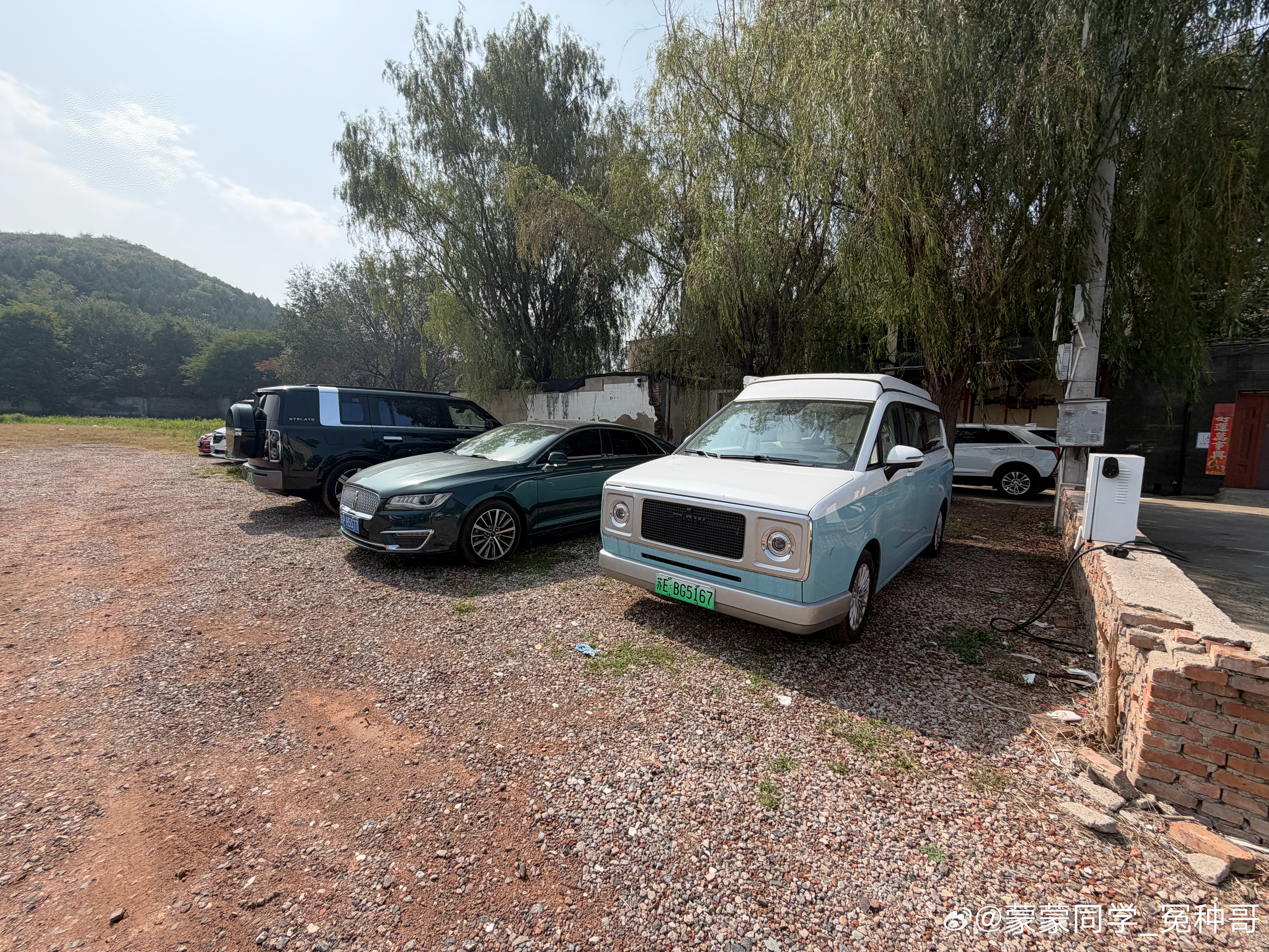 要过节了，在外漂的车，陆陆续续回家了，vala也回家了，我准备开始改装它 带他走遍昌平大江南北  ​​​