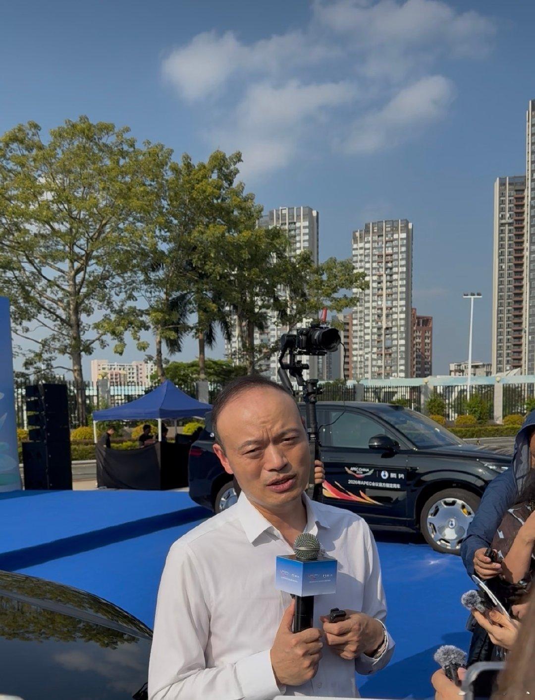 重磅：腾势N8确定在10月26日开启预售，11月正式上市！

这是李慧总今天在腾势汽车APEC官方用车的发车仪式上接受采访说的。
#腾势[超话]##腾势N8# ​