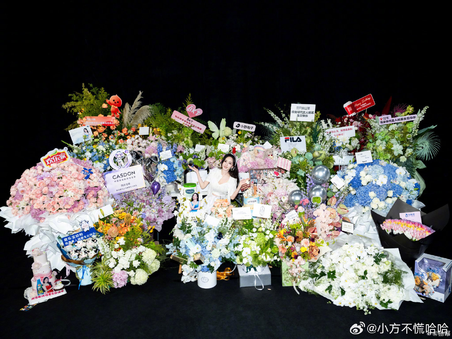#杨幂[超话]# 
新的一岁 你会更加圆满🥰
#杨幂0912生日快乐# ​