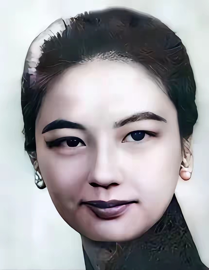 她是抗战时期中国最美女特工，却惨遭日军非人酷刑，双腿生生折断，双眼被石灰水烧瞎，却始终坚贞不屈，体现中华儿女忠烈气节。
 
很多人熟知抗战战场上持枪冲锋的战士，敬佩他们浴血杀敌的无畏，却极少有人知晓，隐蔽战线的特工先烈，承受着远超战场厮杀的痛苦与折磨。她们隐去姓名、藏起容貌，游走在生死边缘，用肉身抵