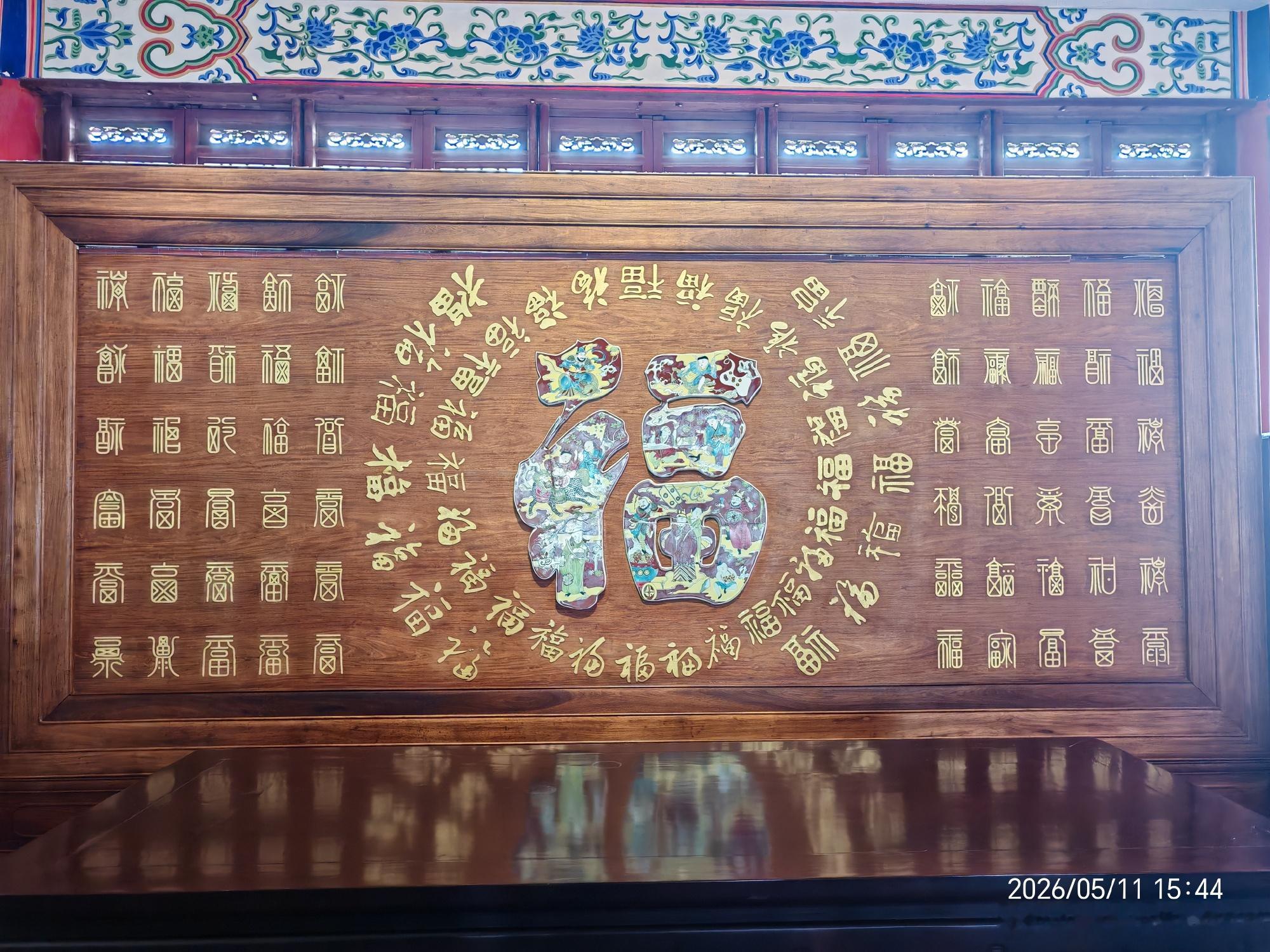 打卡滕王阁。滕王阁，位于江西省南昌市东湖区沿江路，地处赣江东岸、赣江与...