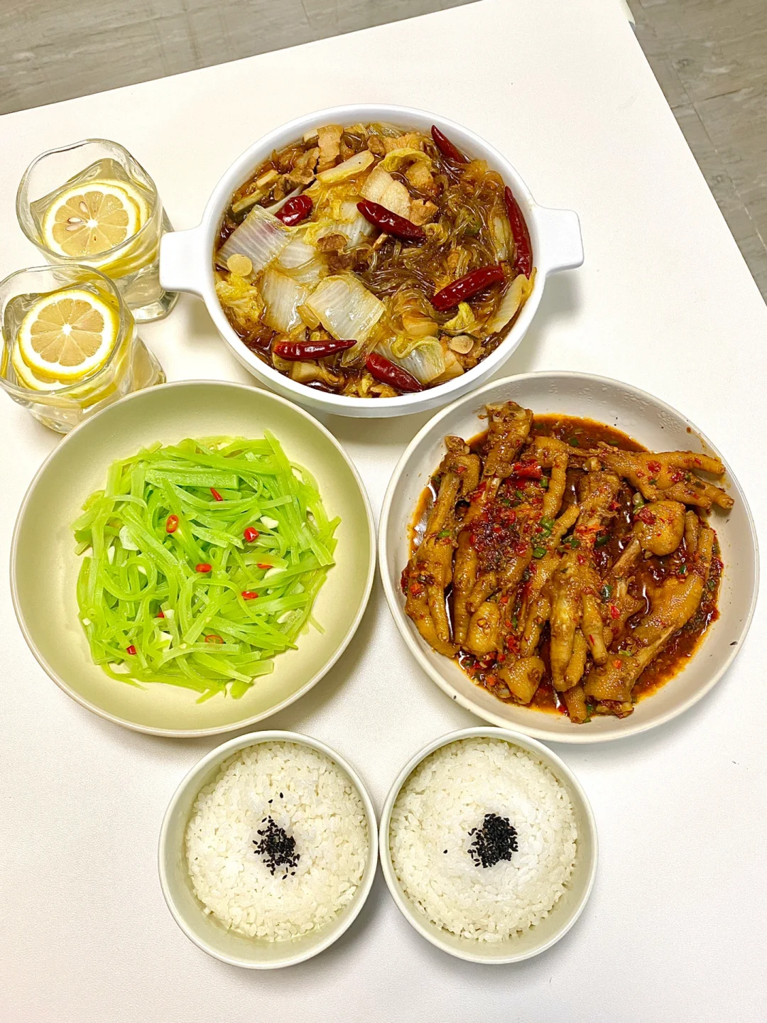 二人食｜下饭菜❗️🐷猪肉炖粉条➕🐔蒜香鸡爪