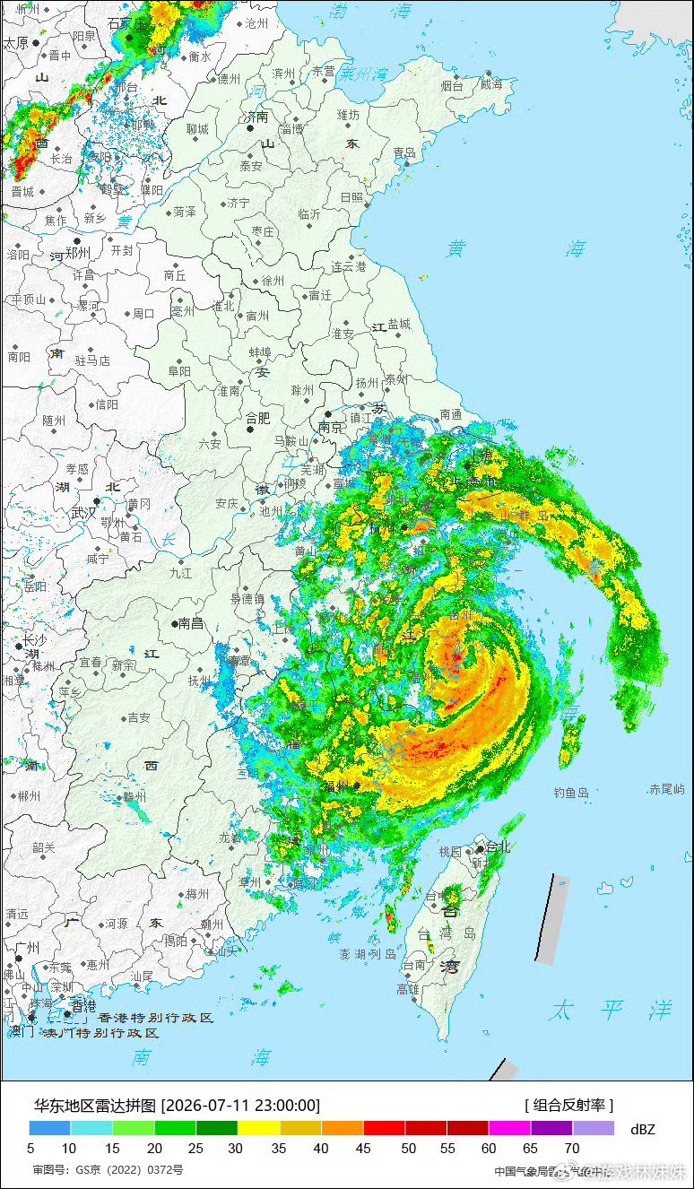 登陆风力13级掀起狂风暴雨，台州多地停课停运，后续风雨将深入内陆波及...