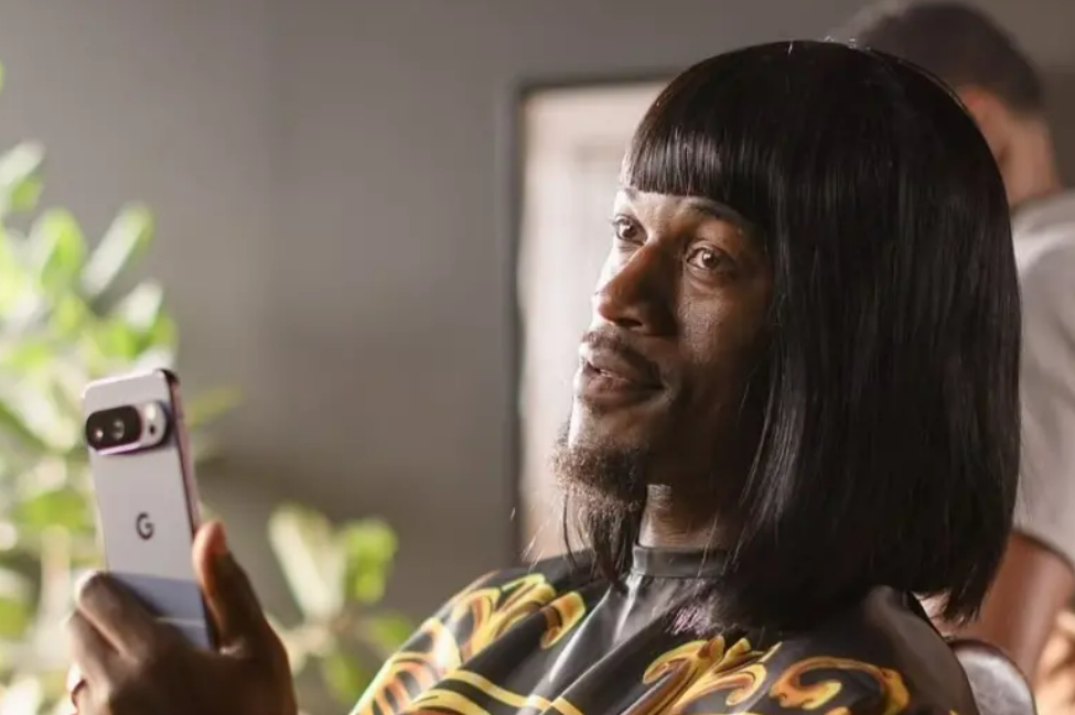 勇士巴特勒又换新发型了太惊艳！库里笑到弯腰 在比赛空档期，巴特勒接受了...