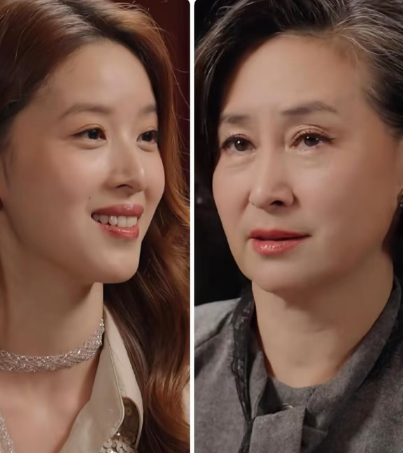 女人蕞高级的活法：向下生根，向上成长
看完何超琼和章泽天107分钟的深度对谈，突然读懂了通透女人的顶级人生法则。
真正厉害的女生，从不是靠天赋、家世和运气开挂，而是守住八个字：向下生根，向上成长。
看完她们的经历才明白，所有捷径都是假象，自我沉淀，才是女人一生的底气。
很多人痴迷向上社交、拼命攒人脉，总想靠别人拉高自己的层次。
但何超琼一句话戳破真相：人脉从来不是利用别人，而是互相赋能。
身为赌王千金，她生来就手握顶级资源，刚进家族企业却只是个无人认可的挂名董事。
她深知，没有实绩，再耀眼的出身，也撑不起底气。
于是她跳出舒适圈，自己创办公关公司，亲自操盘顶级项目，凭一己之力一年赚600多万港币，靠实打实的专业能力，赢得整个行业的尊重。
就连父亲邀请她回归家族、开出高薪高职，她都默默藏拙，从不张扬自己的成绩。
章泽天亦是如此。褪去网红滤镜、抛开豪门标签，她从不安于现状。
面对全网非议和舆论风波，她从不争辩内耗，默默远赴剑桥深造，深耕投资领域，一点点积累自己的认知和资源。
真正的平等...