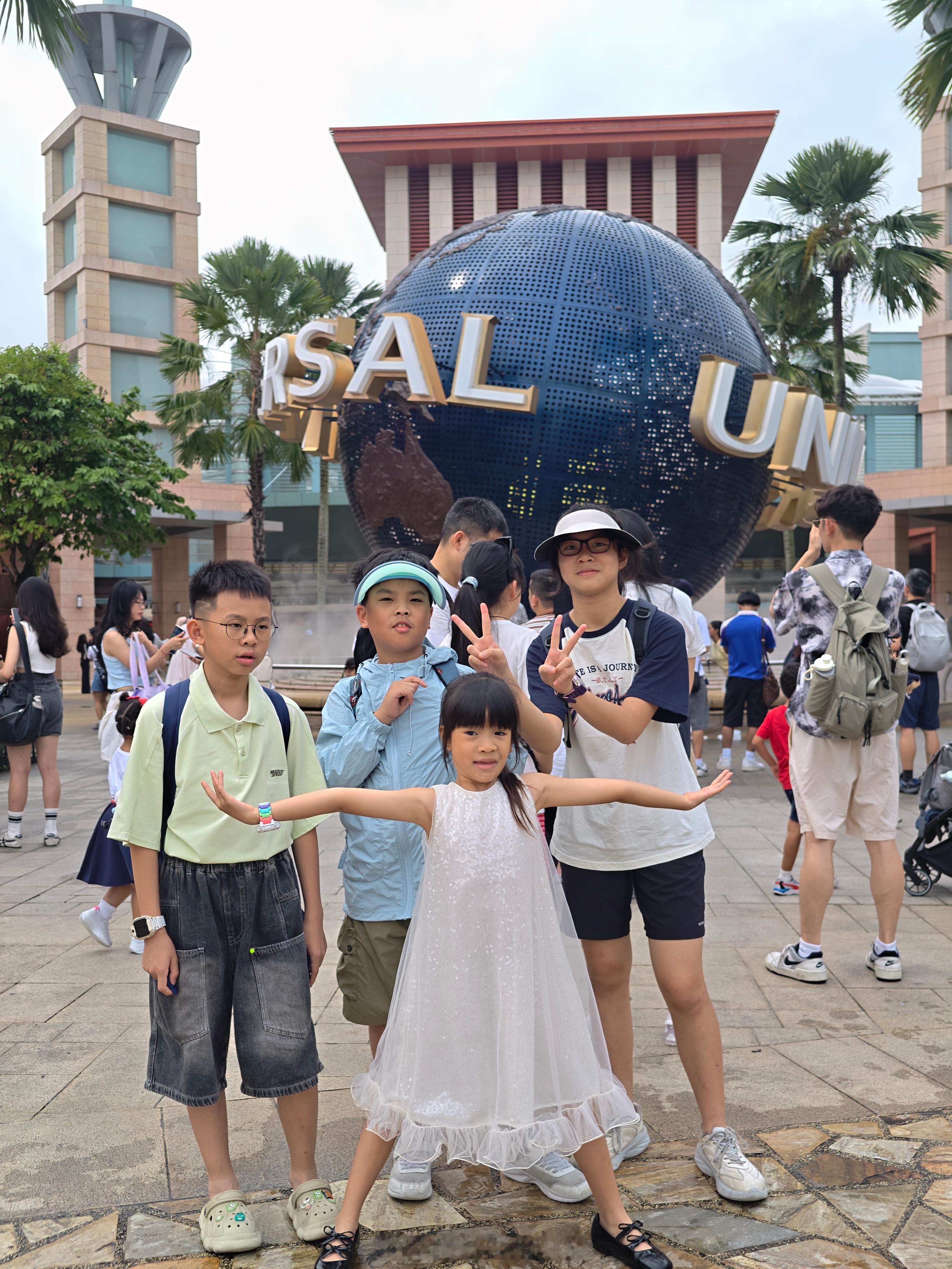 从新加坡回来了，整体感觉就是好像没出国，没出省，只是花费很“肉刺”！因...