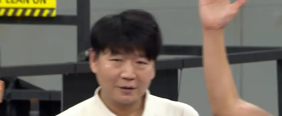 山东男篮两连胜，陶汉林打了20多分钟，9投1中，拿2分。全队三分32投6中。
赢球和问题同时摆着。
季前赛首战打广东，山东74比68赢了。班顿首秀18分7篮板5助攻，法耶7分7篮板。第二场打天津，山东74比63赢了。法耶11分11篮板，班顿17分4篮板4助攻。两场都赢了，分差都不小。
但赛后济南时报
