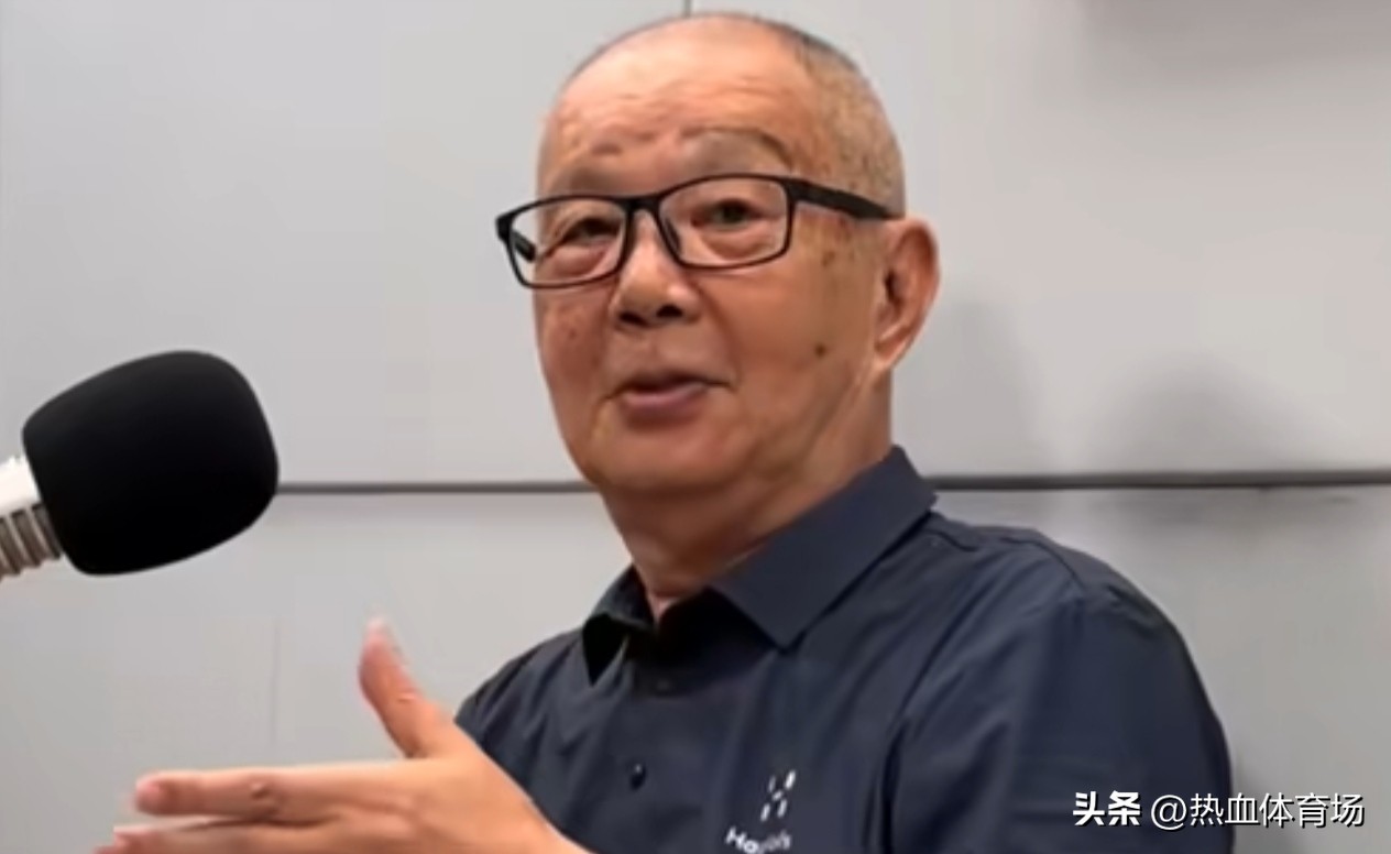 段老师：男团亚运失利，林诗栋放下包袱完全打出新技术，完成脱胎换骨。

林诗栋这次能打出来太不容易，本身就是天才苗子。当时王皓也不敢把他放在二号位，只能安排打三号。

这次赛事先忧后喜，虽然团体赛失利，但收获了成长起来的林诗栋。
他年轻、技术理念先进，国乒男队终于有靠谱的二号人物，这是非常大的收获。